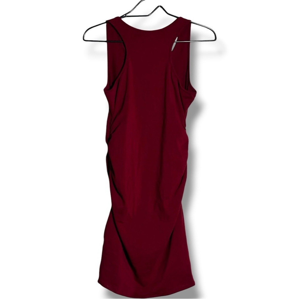 Missufe Sleeveless Crewneck Racerback Ruched Sides Knee Length Dress in Burgundy - Picture 16 of 16